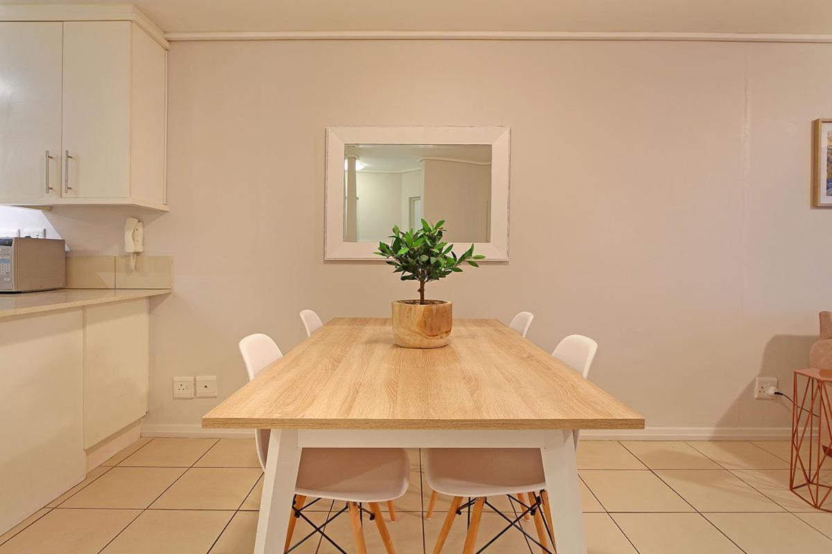 Lagoon 231 By Hostagents Cape Town
