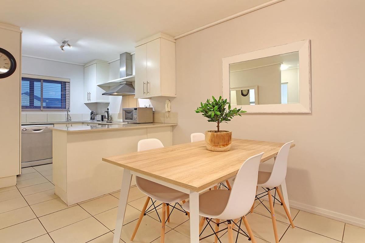 Lagoon 231 By Hostagents Cape Town