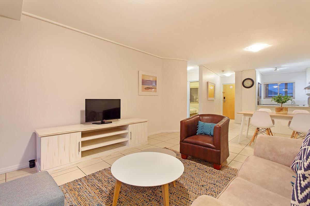 Lagoon 231 By Hostagents